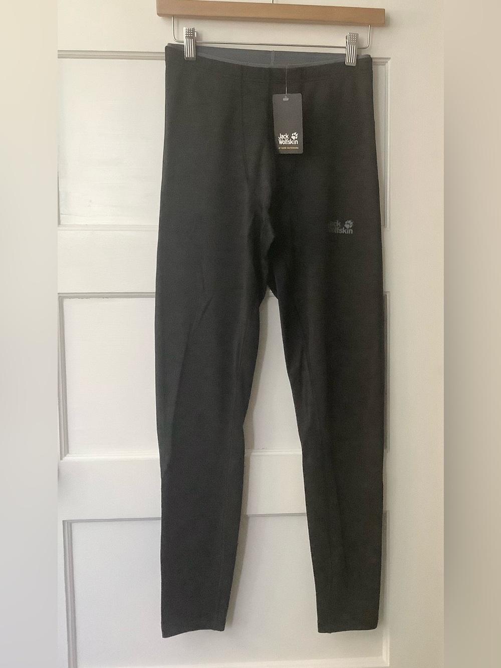 NWT Jack Wolfskin Arctic Ski Base-layer men’s M, sold out online